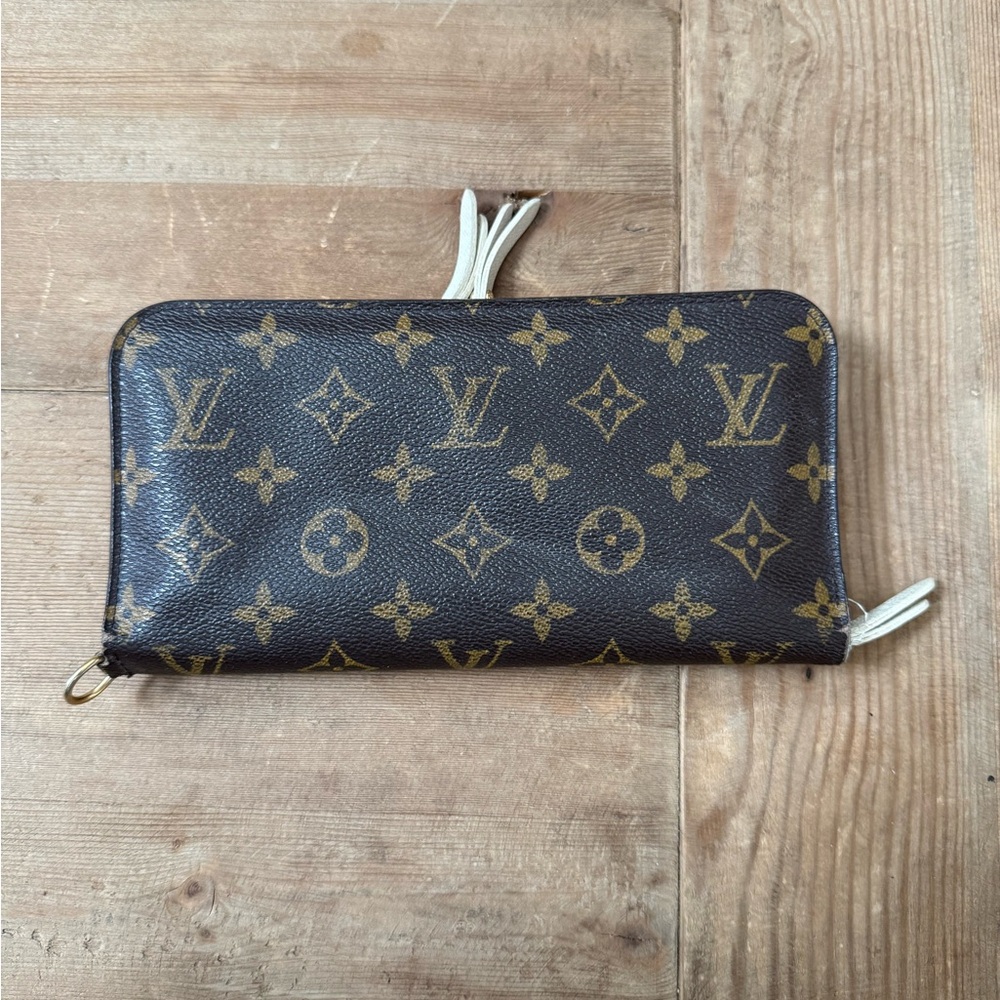 Louis Vuitton Insolite Wallet Zippered Clutch Spain